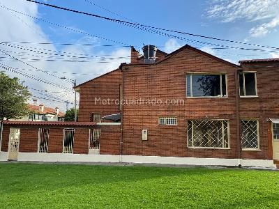 Casa de 3 alcobas en venta en La Floresta, Bogotá, 183 m² · foto 2 de 20