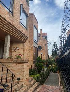 Casa de 3 alcobas en venta en Gratamira, Bogotá, 190 m² · foto 19 de 20