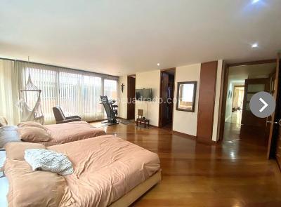 Apartamento de 2 alcobas en venta en Chico San Patricio, Bogotá, 179 m² · foto 15 de 17