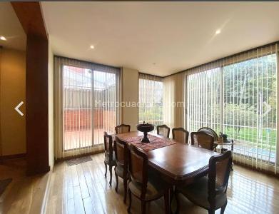 Apartamento de 2 alcobas en venta en Chico San Patricio, Bogotá, 179 m² · foto 2 de 17