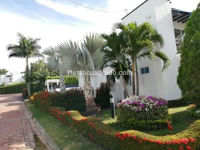 Casa de 3 alcobas en venta en Girardot, Girardot, 220 m² · foto 18 de 20