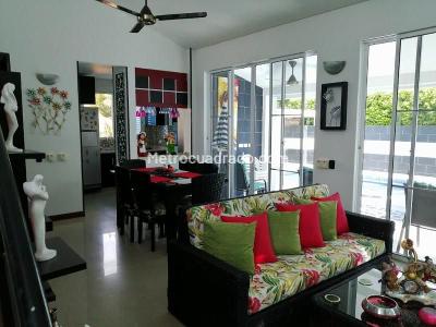 Casa de 3 alcobas en venta en Girardot, Girardot, 220 m² · foto 6 de 20