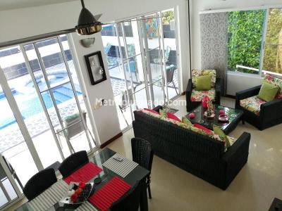 Casa de 3 alcobas en venta en Girardot, Girardot, 220 m² · foto 8 de 20