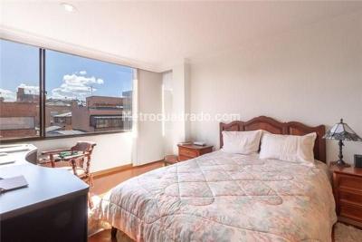 Apartamento de 3 alcobas en venta en Santa Barbara Occidental, Bogotá, 195 m² · foto 11 de 16
