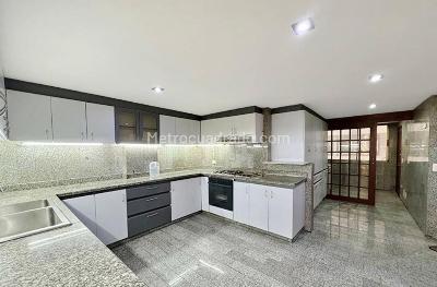 Apartamento de 4 alcobas en venta en La Carolina, Bogotá, 270 m² · foto 5 de 10
