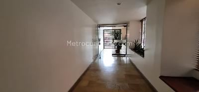Apartamento de 3 alcobas en venta en Chico Iii, Bogotá, 157 m² · foto 10 de 18