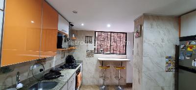 Apartamento de 3 alcobas en venta en Chico Iii, Bogotá, 157 m² · foto 2 de 18