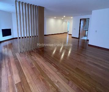 Apartamento en venta en Santa Barbara, Bogotá · foto 4 de 10