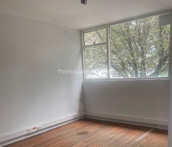 Casa de 5 alcobas en venta en Chapinero, Bogotá, 293 m² · foto 2 de 10
