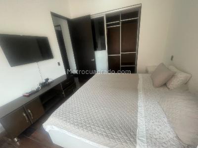 Apartamento de 2 alcobas en venta en Chico, Bogotá, 113 m² · foto 2 de 9