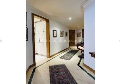 Apartamento en venta en Los Rosales, Bogotá · foto 13 de 15