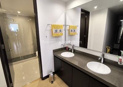 Apartamento de 3 alcobas en venta en Usaquen, Bogotá, 240 m² · foto 18 de 19