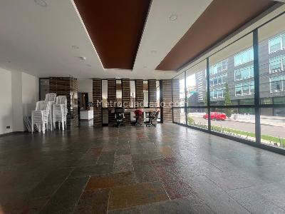 Apartamento de 2 alcobas en venta en Contador De Alameda, Bogotá, 74 m² · foto 2 de 18
