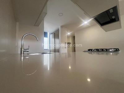 Apartamento de 2 alcobas en venta en Contador De Alameda, Bogotá, 74 m² · foto 13 de 18