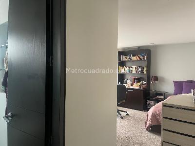 Apartamento de 3 alcobas en venta en Andino El Retiro, Bogotá, 158 m² · foto 5 de 11