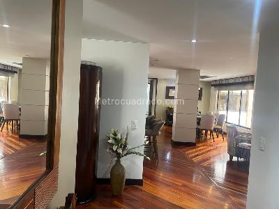 Apartamento de 3 alcobas en venta en Andino El Retiro, Bogotá, 158 m² · foto 7 de 11