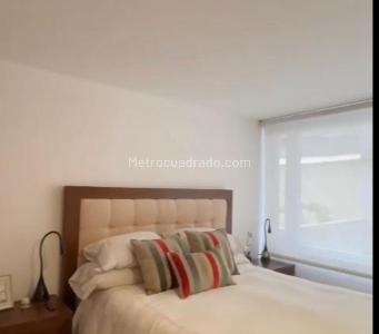 Apartamento de 3 alcobas en venta en Los Rosales, Bogotá, 206 m² · foto 12 de 16