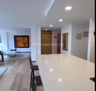 Apartamento de 3 alcobas en venta en Los Rosales, Bogotá, 206 m² · foto 5 de 16