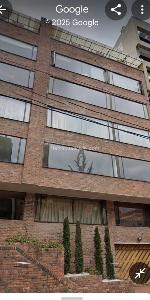 Apartamento de 3 alcobas en venta en Los Rosales, Bogotá, 206 m² · foto 3 de 16