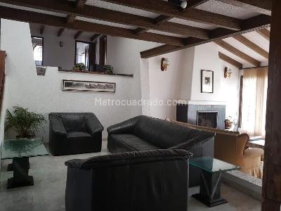 Casa de 4 alcobas en venta en Lindaraja, Bogotá, 415 m² · foto 7 de 17