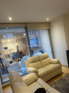 Apartamento de 2 alcobas en venta en Chico Norte, Bogotá, 79 m² · foto 2 de 11