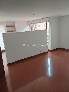 Apartamento de 5 alcobas en venta en Santa Barbara Central, Bogotá, 210 m² · foto 3 de 18