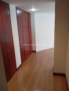 Apartamento de 5 alcobas en venta en Santa Barbara Central, Bogotá, 210 m² · foto 7 de 18