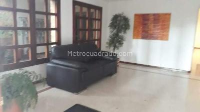 Apartamento de 3 alcobas en venta en San, Bogotá, 137 m² · foto 6 de 10