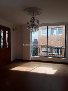 Apartamento de 3 alcobas en venta en San, Bogotá, 137 m² · foto 2 de 10