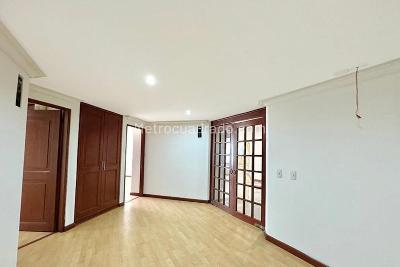 Apartamento de 3 alcobas en venta en La Carolina, Bogotá, 269 m² · foto 9 de 16