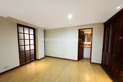 Apartamento de 3 alcobas en venta en La Carolina, Bogotá, 269 m² · foto 10 de 16