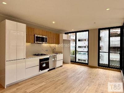 Apartamento de 1 alcoba en venta en Altos De Cabrera, Bogotá, 58 m² · foto 2 de 8