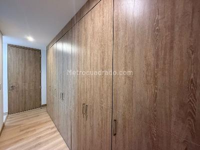 Apartamento de 1 alcoba en venta en Santa Barbara, Bogotá, 39 m² · foto 3 de 11