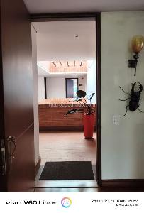 Apartamento de 3 alcobas en venta en Lindaraja, Bogotá, 195 m² · foto 2 de 11