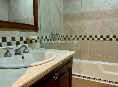 Apartamento de 3 alcobas en venta en San Patricio, Bogotá, 286 m² · foto 9 de 10