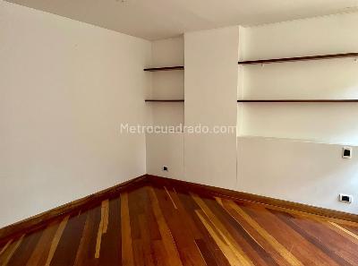 Apartamento de 3 alcobas en venta en San Patricio, Bogotá, 286 m² · foto 4 de 10
