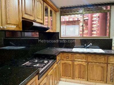 Apartamento de 3 alcobas en venta en San Patricio, Bogotá, 286 m² · foto 8 de 10