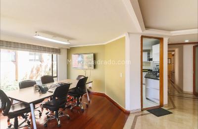 Apartamento de 3 alcobas en venta en Chico Navarra, Bogotá, 117 m² · foto 5 de 13