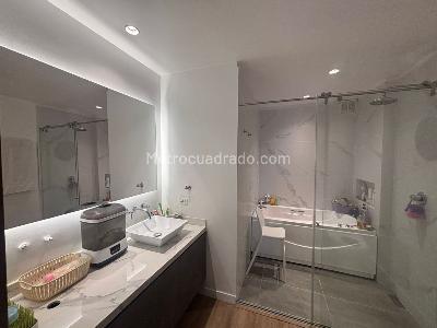Apartamento en venta en Chico Navarra, Bogotá · foto 16 de 17