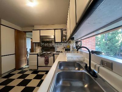Apartamento de 3 alcobas en venta en El Nogal, Bogotá, 245 m² · foto 12 de 15