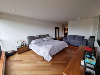 Apartamento de 3 alcobas en venta en La Cabrera, Bogotá, 235 m² · foto 10 de 13