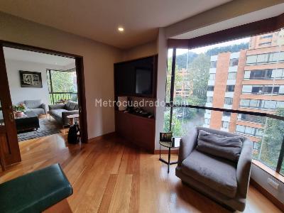 Apartamento de 3 alcobas en venta en La Cabrera, Bogotá, 235 m² · foto 2 de 13