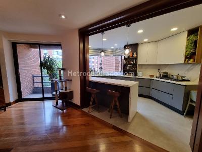 Apartamento de 3 alcobas en venta en La Cabrera, Bogotá, 235 m² · foto 7 de 13