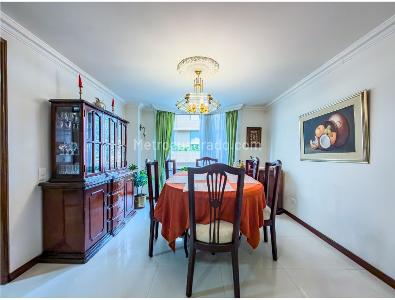 Apartamento de 3 alcobas en venta en Chico Reservado, Bogotá, 129 m² · foto 11 de 18