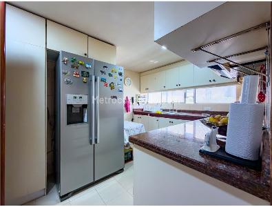 Apartamento de 3 alcobas en venta en Chico Reservado, Bogotá, 129 m² · foto 7 de 18