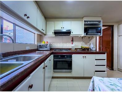 Apartamento de 3 alcobas en venta en Chico Reservado, Bogotá, 129 m² · foto 8 de 18
