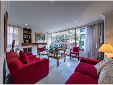 Apartamento de 3 alcobas en venta en Chico Reservado, Bogotá, 129 m² · foto 2 de 18