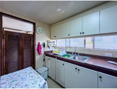 Apartamento de 3 alcobas en venta en Chico Reservado, Bogotá, 129 m² · foto 9 de 18