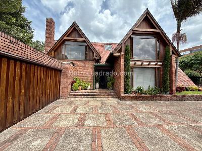 Casa de 3 alcobas en venta en Multicentro, Bogotá, 325 m² · foto 6 de 14