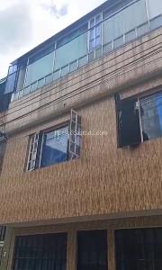 Casa de 5 alcobas en venta en Primera De Mayo, Bogotá, 285 m² · foto 2 de 19